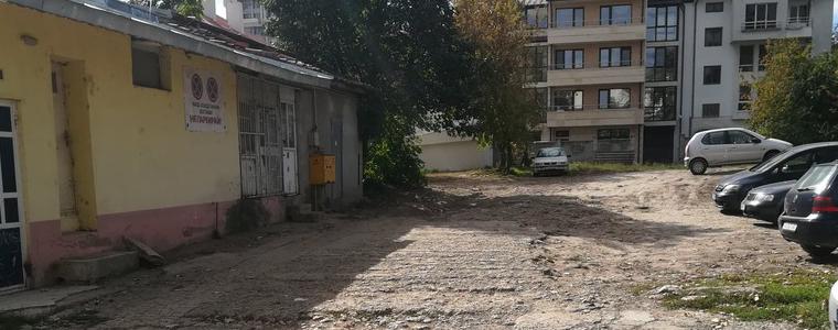 Община Добрич ще изгради нов паркинг по ул. „Страцин“ и ще преасфалтира съществуващ в центъра на града