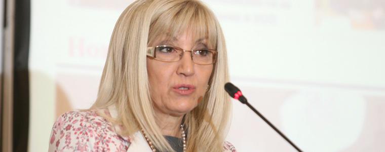 Петя Аврамова: Уикенд винетката щe струва 10 лв.