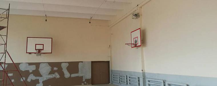 Приключва ремонтът на физкултурния салон на СУ „Любен Каравелов“