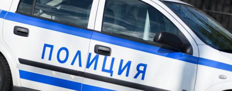 Водач на камион с 1.35 промила алкохол се преобърна в канавка