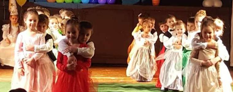 Много усмивки, песни и танци за 55-я рожден ден на ДГ „Бодра смяна”