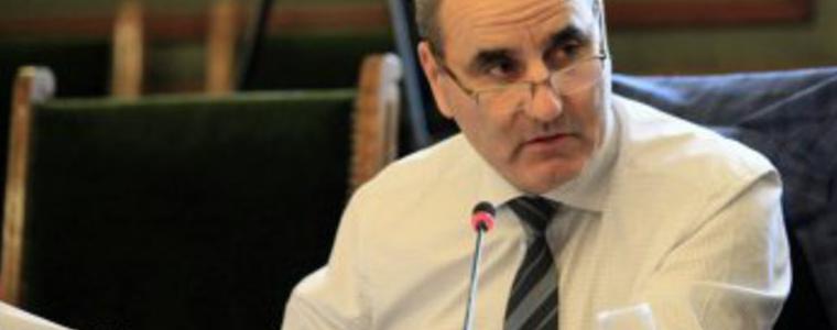 Нищо не налага да има промяна на сегашното управление, заяви председателят на парламентарната група на ГЕРБ