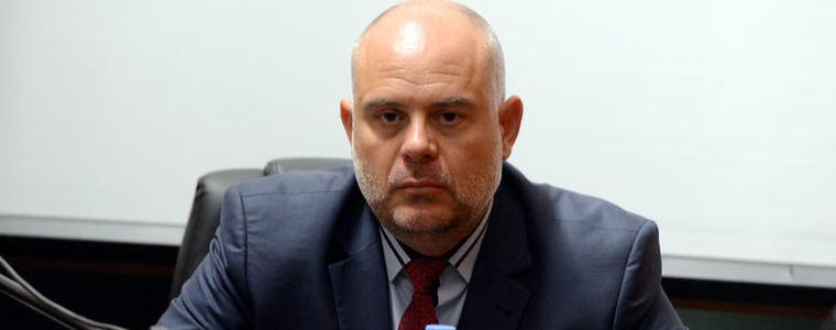 Десетки автомати са били изнасяни от завода в Казанлък, съобщи зам.-главният прокурор