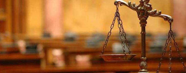 Окръжният съд остави в ареста 23-годишния  мъж, убил майка си