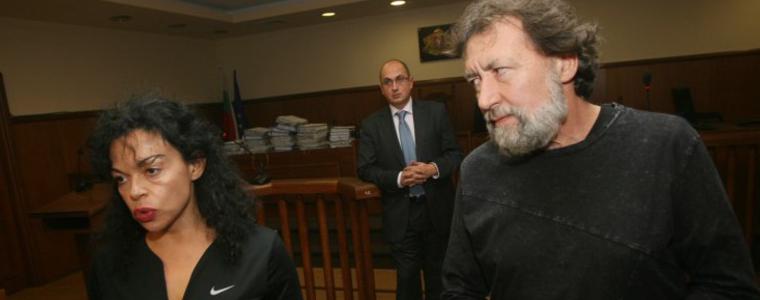 ЧСИ влизат в къщата на Баневи