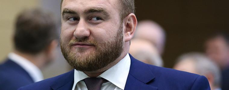 Руски депутат и сенатор бе арестуван в парламента  