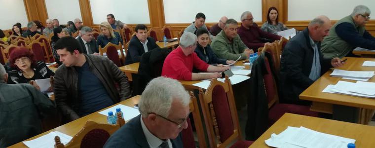 НА ЖИВО: Общински съвет на община Добричка заседава днес