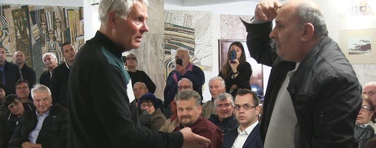 ПОЗОР в центъра на Добрич! Ще бъдем престъпници, ако оставим децата си да растат в подобна среда (ВИДЕО)