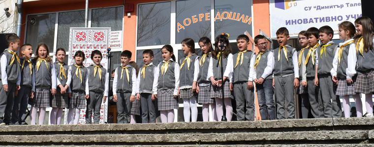 Учениците от СУ „Димитър Талев”  се включиха в редица великденски прояви