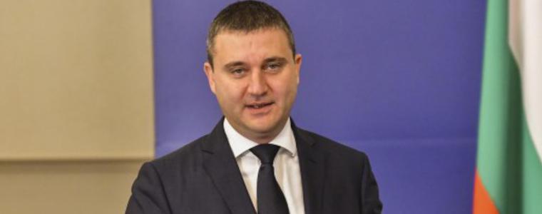 До 2022: НАП погва длъжниците с над 100 хил. лв.