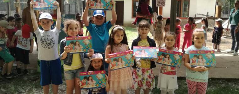 Малчуганите от ДГ „Първи юни“ подредиха изложба в зоопарка в Добрич