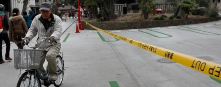 Мъж нападна ученици на спирка в Япония, уби двама и рани 18