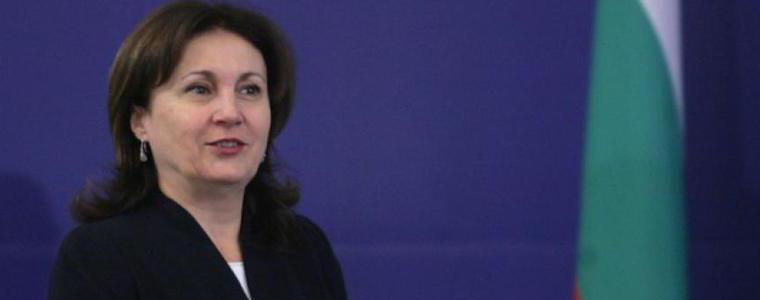 Румяна Бъчварова съветва БПЦ да преосмисли отношението си към каноните