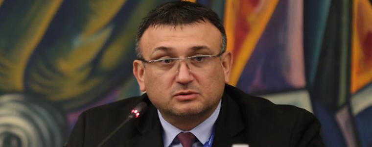 Денонощно следят язовирите и реките