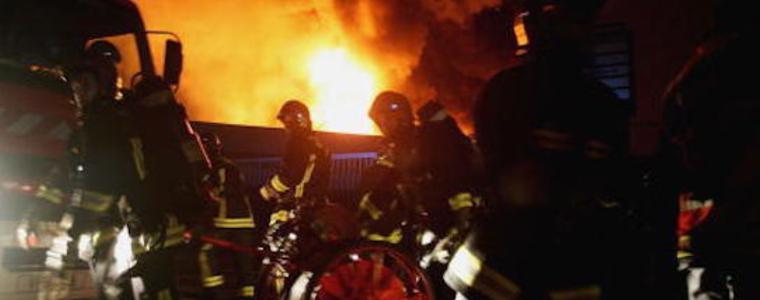 Трима загинали и 28 пострадали при пожар в центъра на Париж