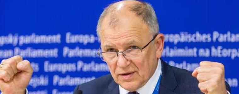 Еврокомисарят по безопасността на храните: Има опасност България да загуби цялото си свиневъдство