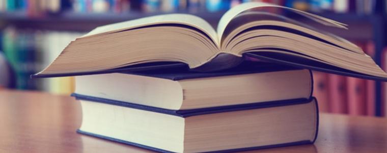 Общината с  финансово подпомагане на автори с книги за Добрич  