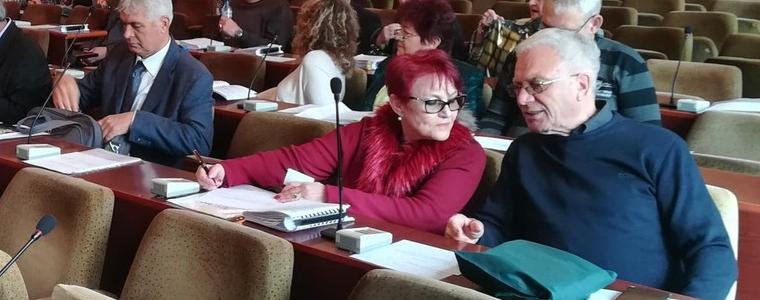 Още двама общински съветници стават независими в Общински съвет - Добрич