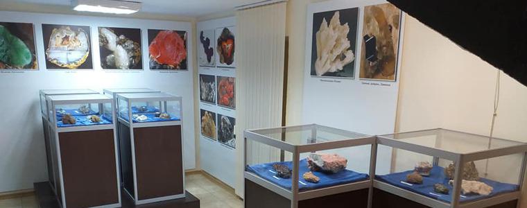 Поредно дарение от минерали получи Исторически музей Ген.Тошево от НМ "Земята и хората"