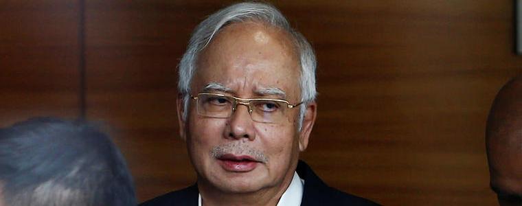 Бившият премиер на Малайзия е обвинен в кражба на стотици милиони долари