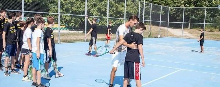 Деца от различни спортни клубове в Добрич тренираха заедно (СНИМКИ)