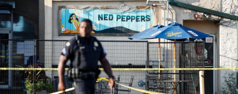 Две кървави бани за 14 часа в САЩ. 20 разстреляни в мол в Тексас, 10 - пред бар в Охайо