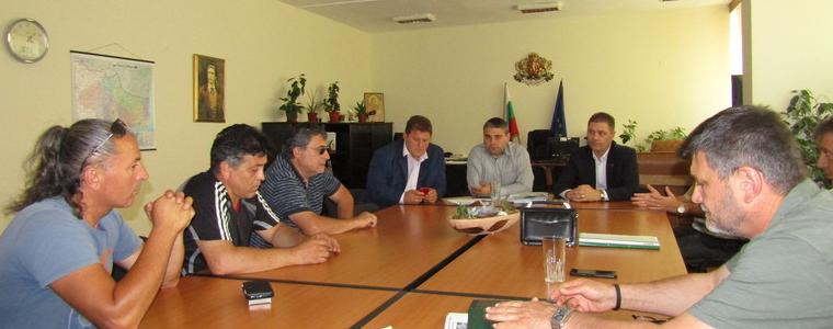 Областният управител и екипът му се срещна с представители на събирачите на трюфели