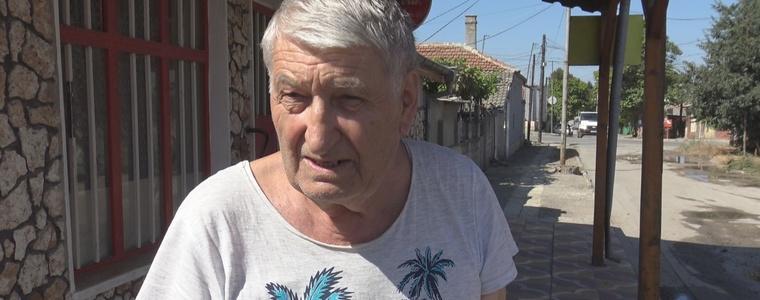 Вода извира от аварирал водопровод по ул. Оборище. Оправят го утре (ВИДЕО)