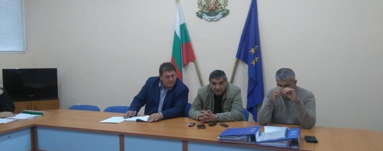 И училищни екипи се включват в работата по  връщане и задържане на децата в училище