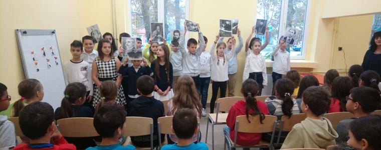 Денят  на народните будители бе почетен в СУ "Н.Вапцаров" в Г.Тошево