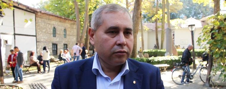 МЕСТНИ ИЗБОРИ: Кандидатът за кмет Йордан Апостолов: Електробусът, показан гръмко и с фанфари не може  да стъпи в Добрич (ВИДЕО)