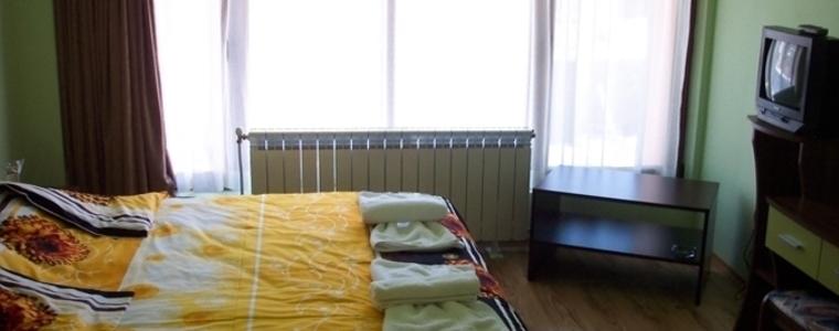 Повече туристи, но по-малко нощувки в областта през август, сравнение с година по-рано