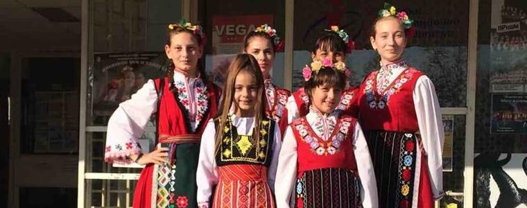 Възпитанички на Центъра за работа с деца в Генерал Тошево с призови места от фолклорен конкурс в Търговище