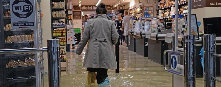 Опустошена Венеция чака ново наводнение