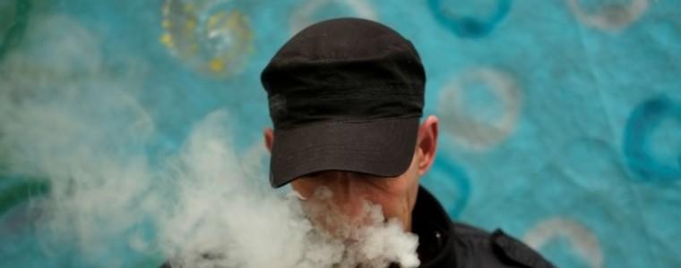САЩ забраниха ароматизираните електронни цигари 