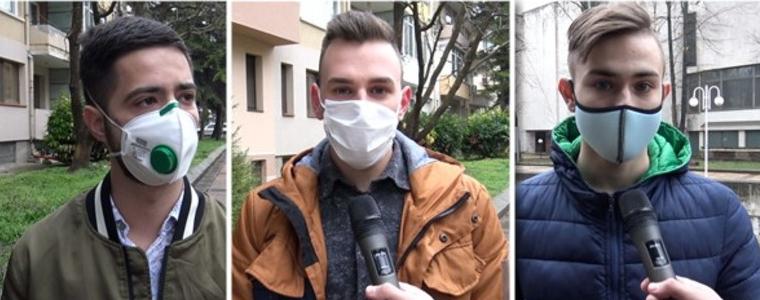 Трима младежи помагат безвъзмездно на възрастните хора в Добрич със закупуването на храна и лекарства (ВИДЕО)