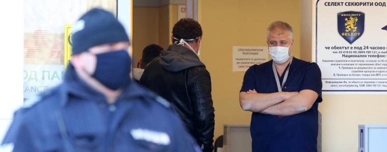 Утрояване на заразените в следващите седмици очаква шефът на "Пирогов"