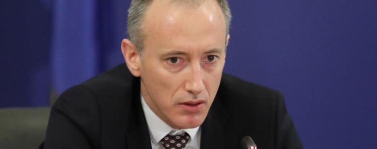 Матури през първата седмица на юни и външно оценяване през третата предвижда Вълчев