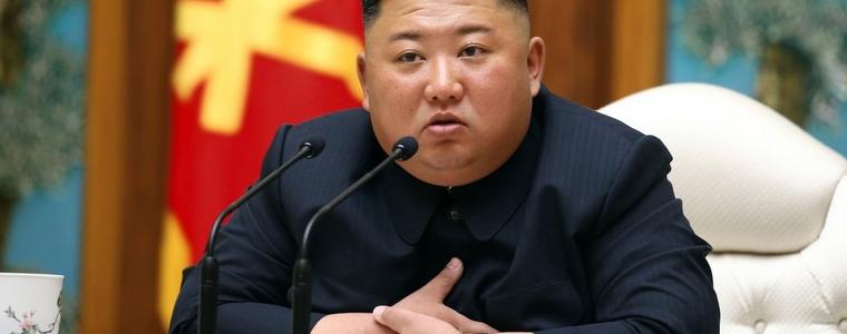 Откриха мистериозна следа на ръката на Ким Чен Ун