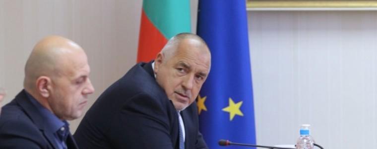 Отварят тераси на заведения, басейни, шофьорските курсове се възобновяват