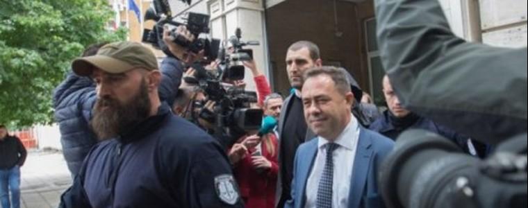 Шестима от обвиняемите за аферата с боклука се изправят пред съда