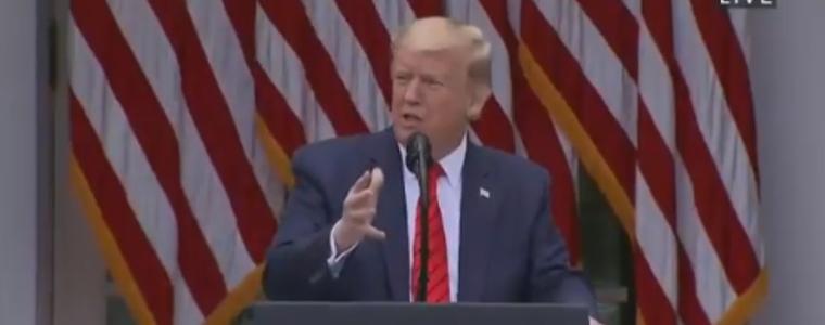 Тръмп се вкара в нов скандал, този път расистки срещу репортер 