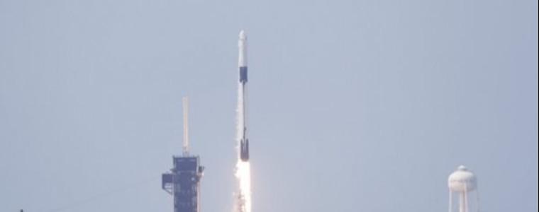 В историята - НАСА и SpaceX пратиха астронавти в Космоса