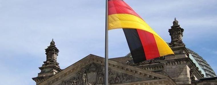 Германия обмисля задължителни тестове за връщащите се от страни с висок риск туристи