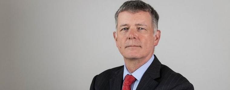 Лондон сменя директора на разузнаването с дипломат