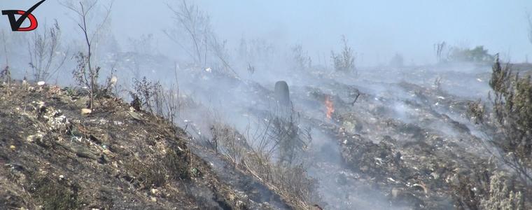 Пожар на старото депо за смет край Богдан е причина за задимяването в Добрич (ВИДЕО)