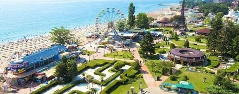 Половината румънски туристи за лятото у нас