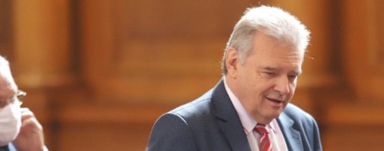 След записа с Божков Александър Паунов напуска групата на БСП в парламента