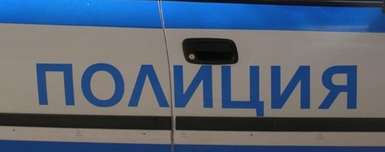 Задържаха мъж в Каварна, налагал кон с метална верига