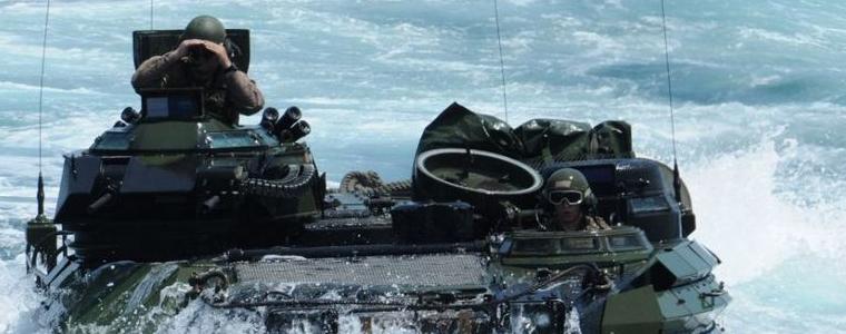 Загинал и 8 изчезнали след потъване на десантна амфибия при военно учение в САЩ